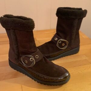 Stuart Weitzman Suede Fur Lined Short Boots 8